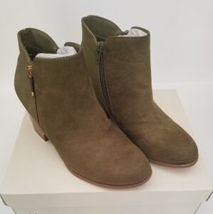 NIB Macy's Style & Co "Suede" Masrinaaf Olive Textured Block Heeled Booties 7.5W